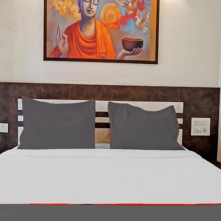 Collection O Royce Studios Near Pune Airport Exterior photo