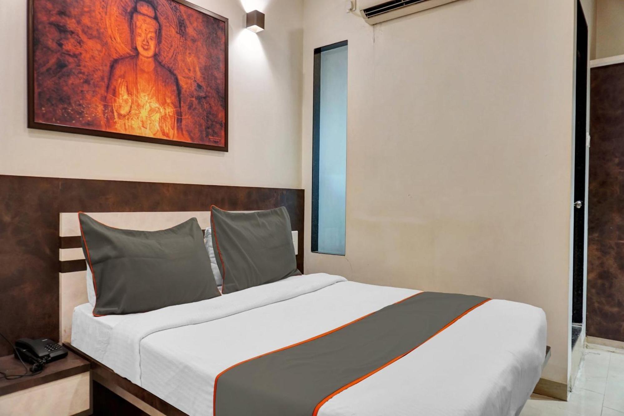 Collection O Royce Studios Near Pune Airport Exterior photo